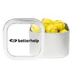 Boîte métallique à fenêtre de chocolats en forme de balle de tennis 3 po