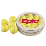 Boîte métallique ronde de chocolats en forme de balle de tennis 3-1/4 po
