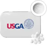 Boîte rectangulaire avec menthes en forme de balle de golf