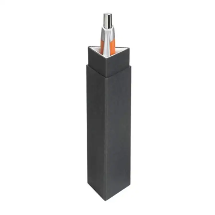 Boîte triangulaire noire pour stylo