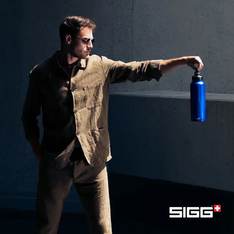 SIGG WMB Classic Traveller Mountain Bottle 51 oz #10