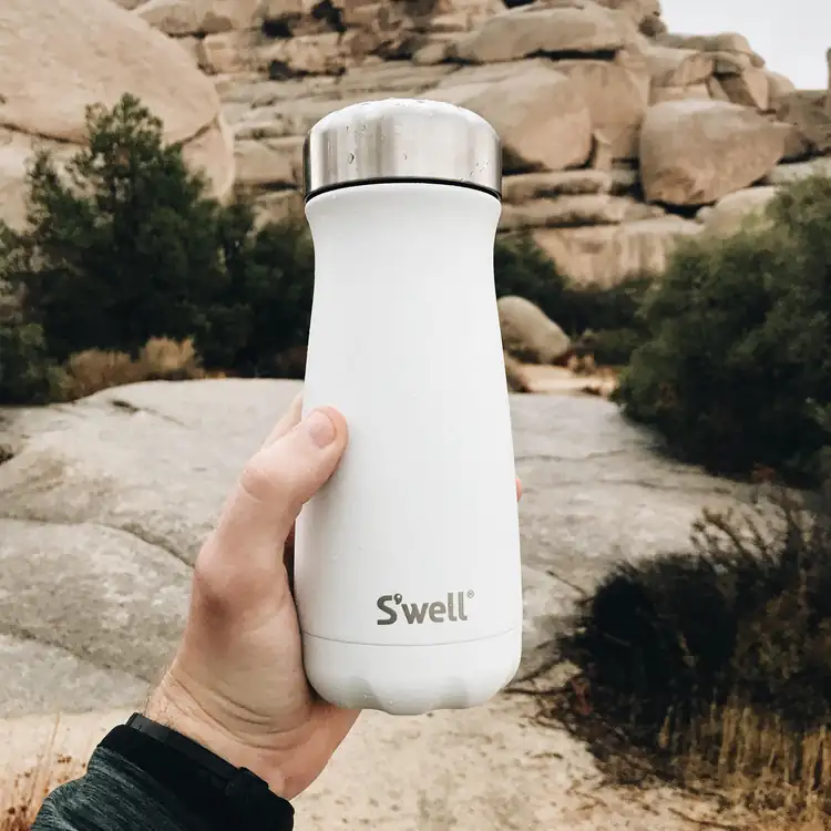 Bouteille isolée S’well Traveler 16 oz #5