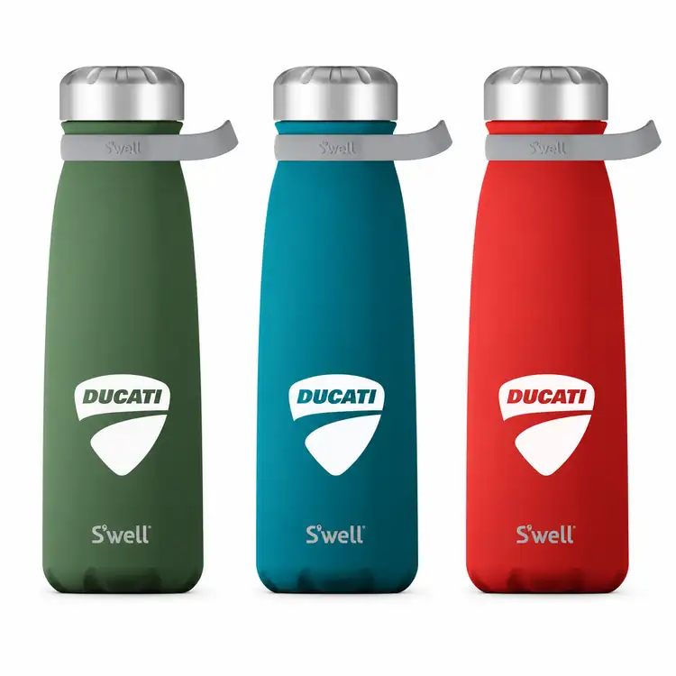 Bouteille isolée S’well Traveler 40 oz