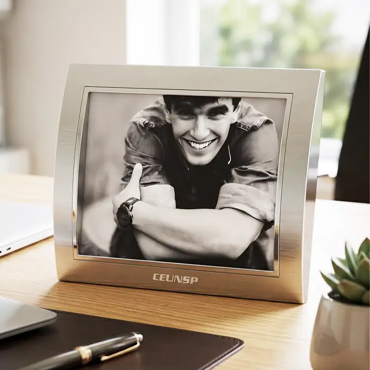 Curvo Picture Frame for Photo 4" x 6" #5