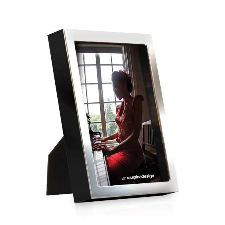 Luna Picture Frame for Photo 4" x 6"