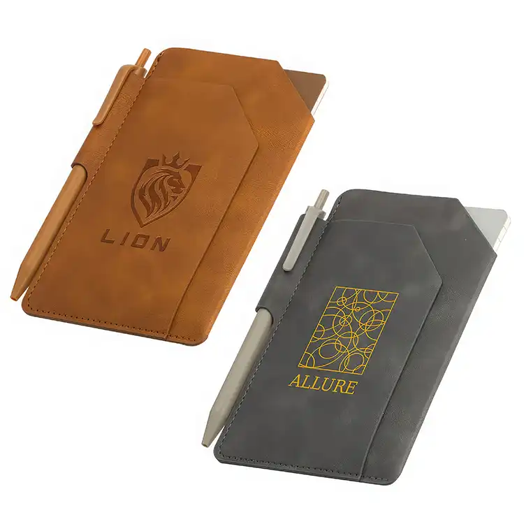 Carnet Protégé Mini avec stylo et poche avant