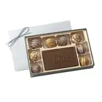 Coffret de huit truffes avec pièce centrale