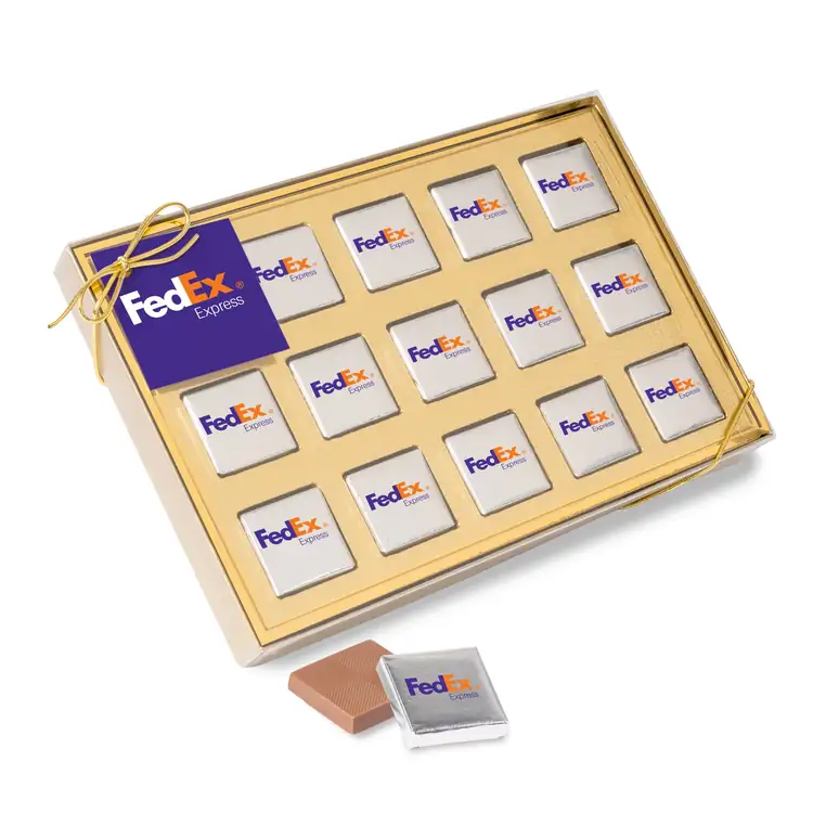 Coffret de quinze carrés de chocolat sous feuilles multicolores