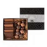 Coffret de six biscuits et douze caramels au sel marin