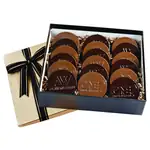 Coffret doré de 18 biscuits ronds chocolatés