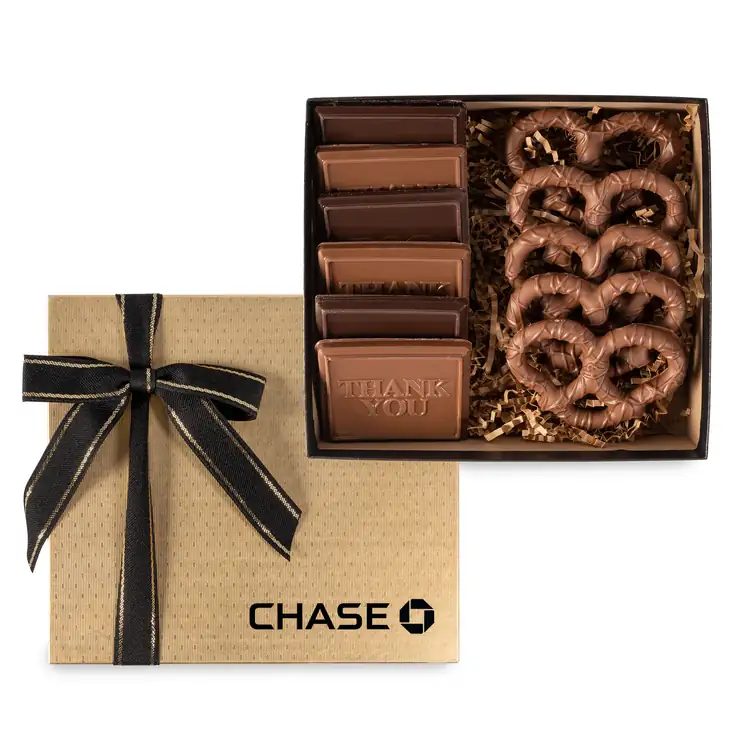 Gold or Silver Gift Box with 6 Cookies and Chocolate Pretzels