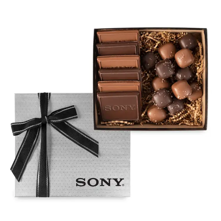Coffret doré ou argenté de 6 biscuits et caramels au sel de mer #2