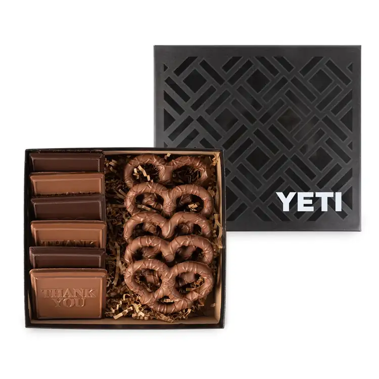 Deluxe Black Gift Box with 6 Cookies and Chocolate Pretzels