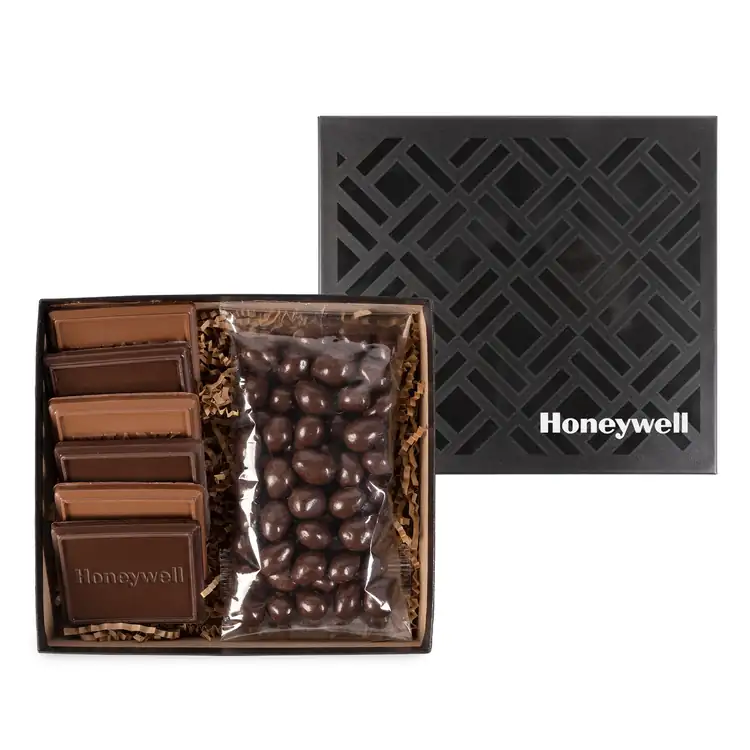 Deluxe Black Gift Box with 6 Cookies and Confections