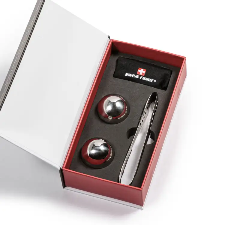Ensemble Auldearn avec 2 verres à whisky 13 oz et boules réfrigérantes de Swiss Force #2