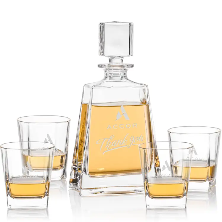 Arcadia Decanter 24 oz and 4 Whisky Glasses