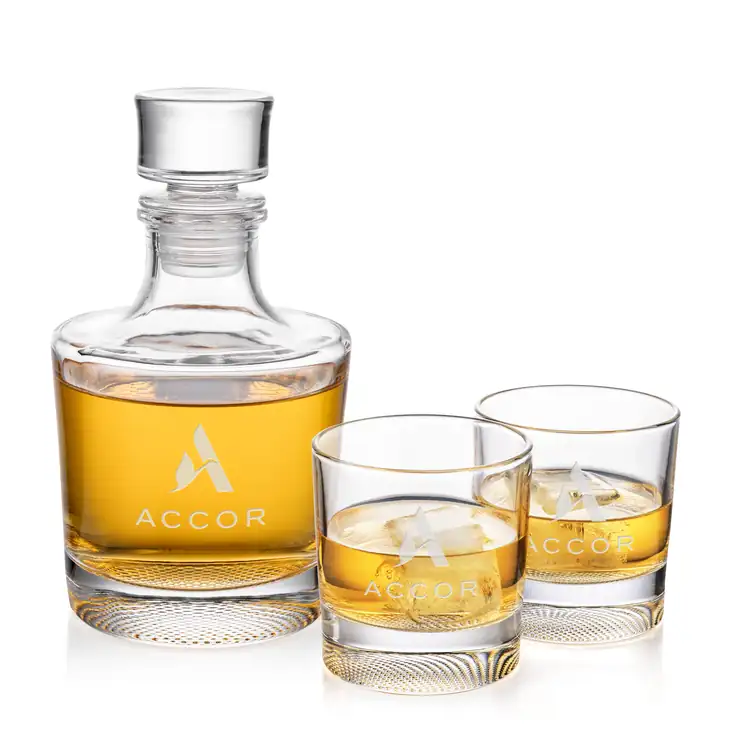 Baldwin Decanter 25 oz and 2 Whisky Glasses