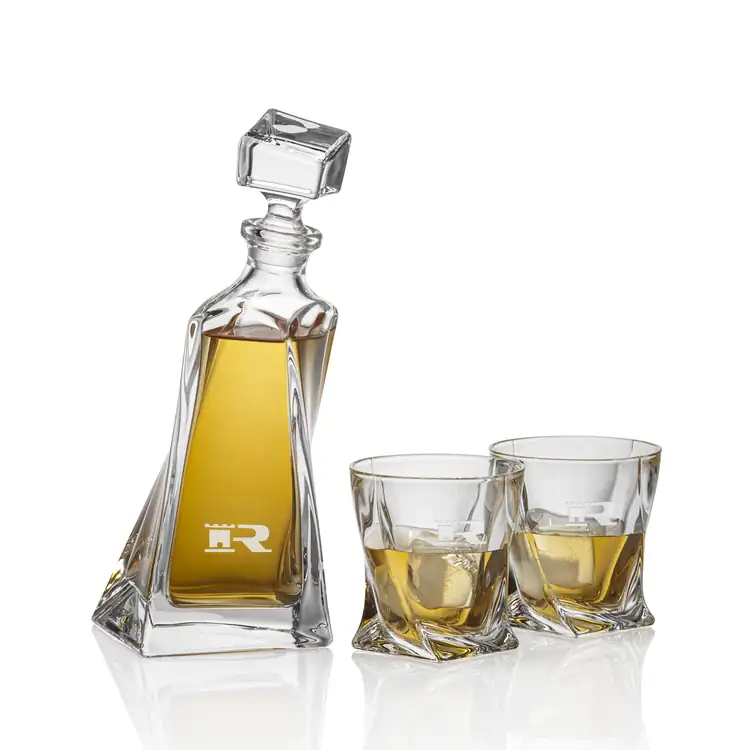 Bonham Decanter 24 oz and 2 Whisky Glasses