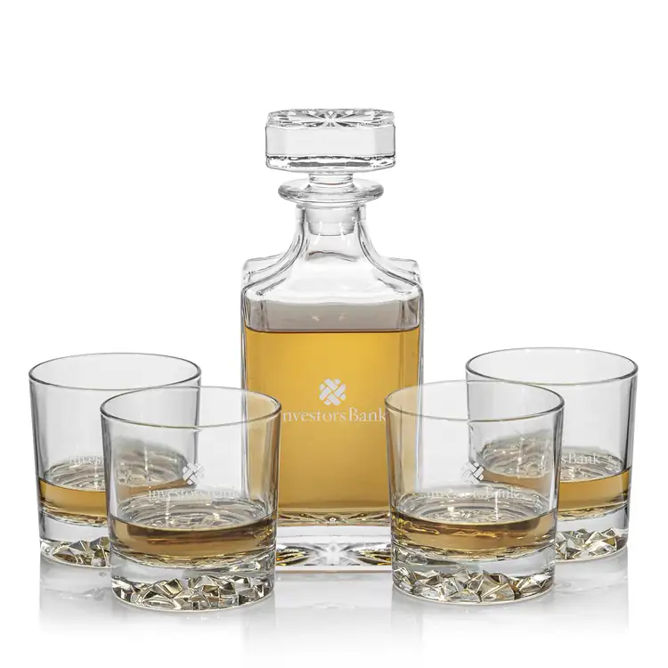 Cassidy Decanter 24 oz and 4 Whisky Glasses