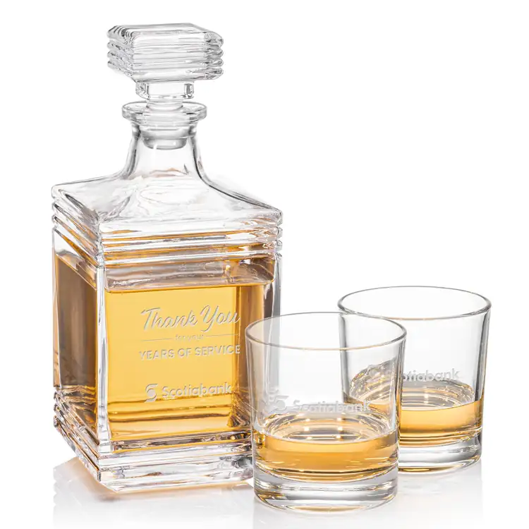 Farmington Decanter 30 oz and 2 Whisky Glasses