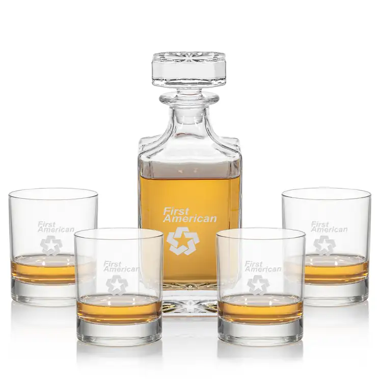 Matlock Decanter 24 oz and 4 Whisky Glasses
