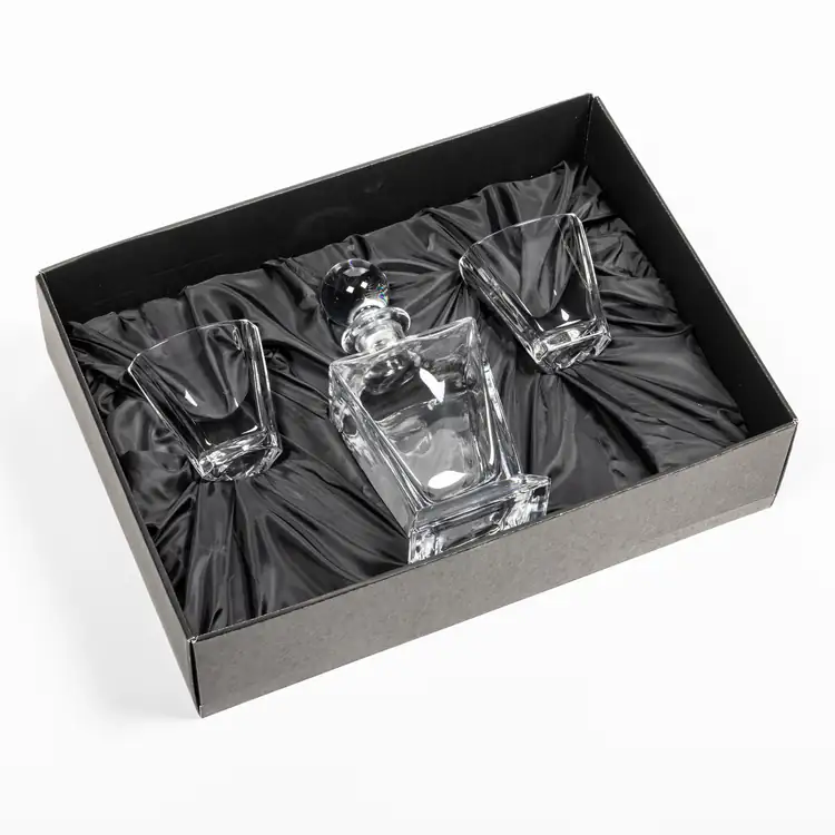 Millwood Decanter 28 oz and 2 Whisky Glasses #2