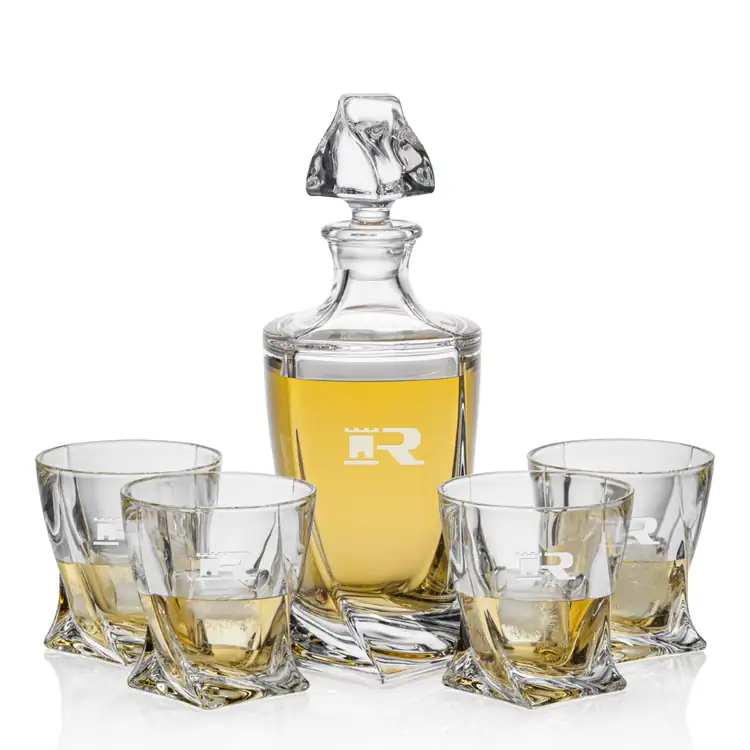 Oasis Decanter 30 oz and 4 Whisky Glasses