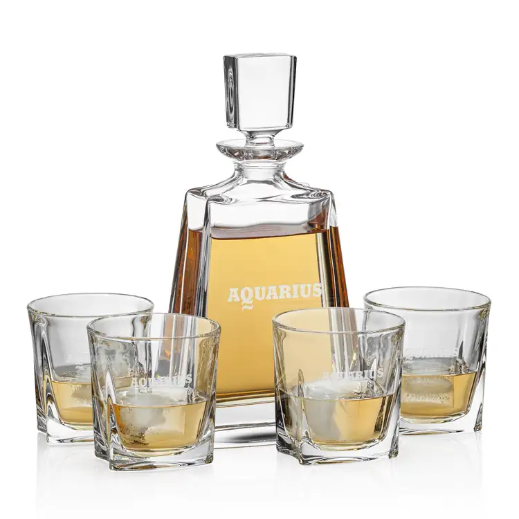 Riddell Decanter 26 oz and 4 Whisky Glasses