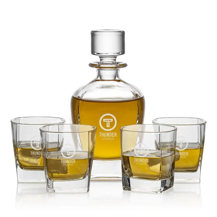 Sterling Decanter 24 oz and 4 Whisky Glasses