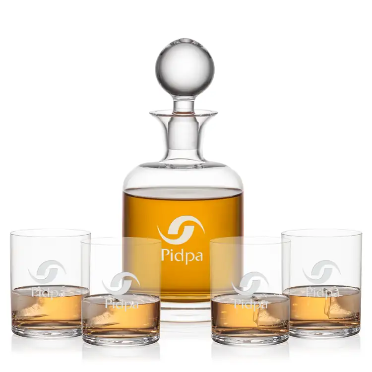 Stockton Decanter 33 oz and 4 Whisky Glasses