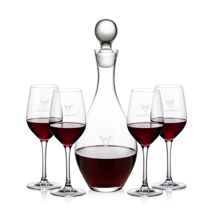 Briarwood Wine Decanter 33 oz and 4 Lethbridge Wine Glasses