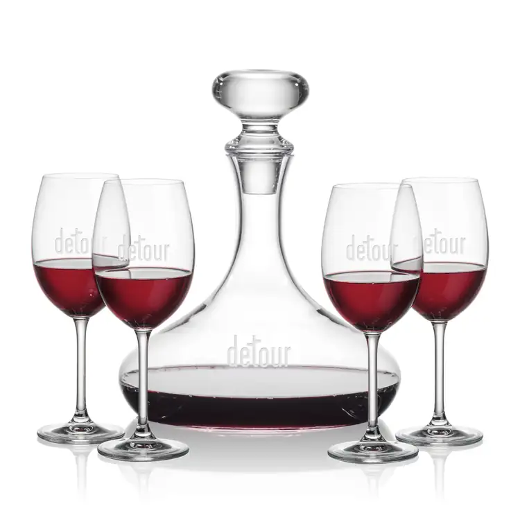 Stratford Wine Decanter 32 oz and 4 Coleford Wine Glasses