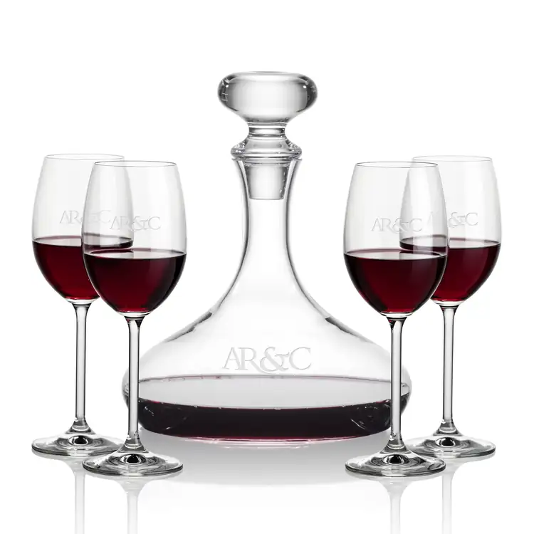 Stratford Wine Decanter 32 oz and 4 Woodbridge Wine Glasses