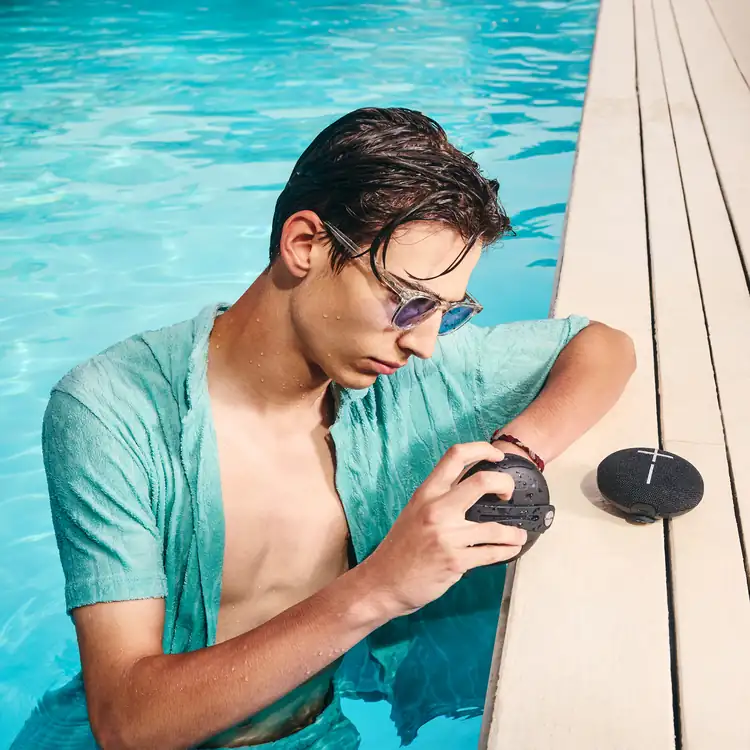 Logitech Ultimate Ears MINIROLL Bluetooth Speaker #15