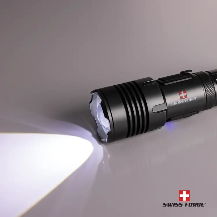 Lampe de poche rechargeable Rimac en aluminium de Swiss Force #4