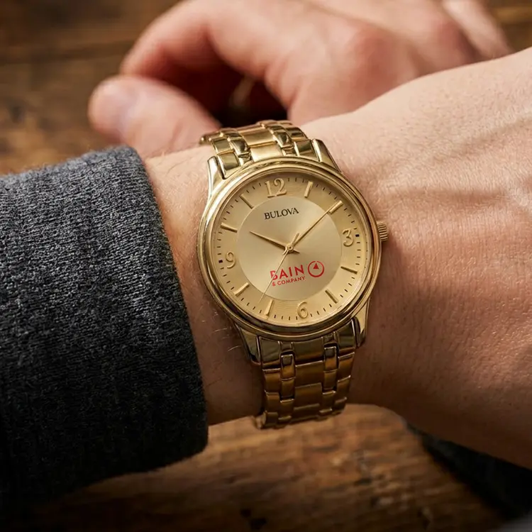 Montre Bulova Corporate 38 mm pour homme à bracelet de ton or #2