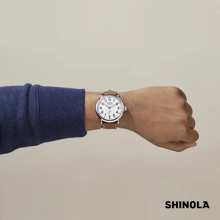 Montre Shinola Runwell 47 mm blanc et brun clair #5
