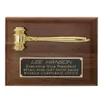 Plaque avec maillet - Noyer 12 x 9 po