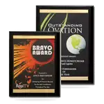 Plaque multicolore avec profilés en laiton