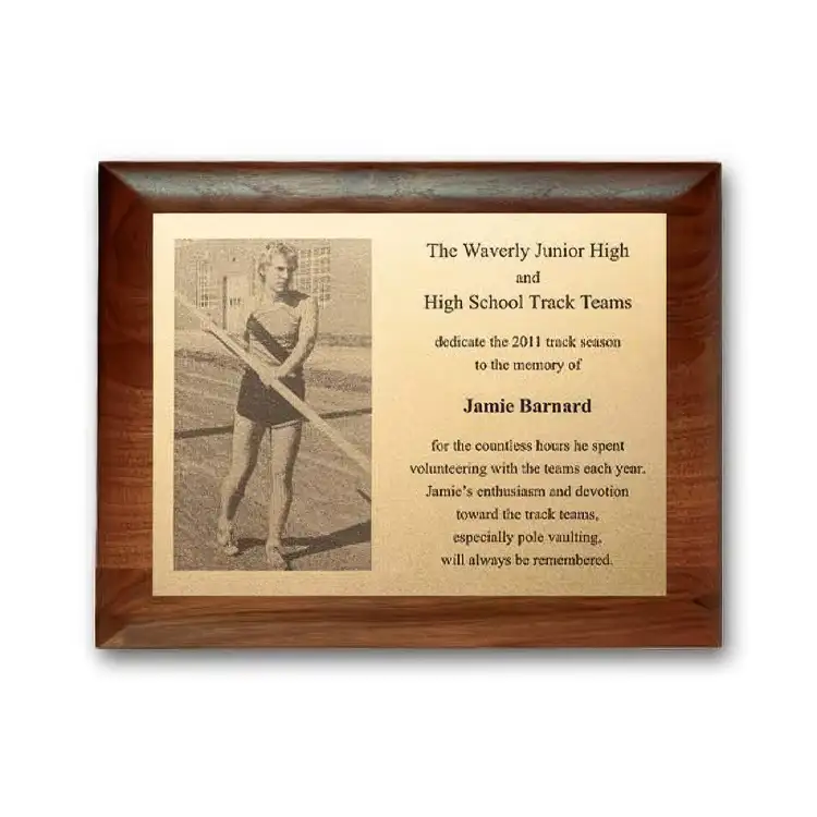 Plaque photo sur métal - Noyer à bordure arrondie 9 x 12 po