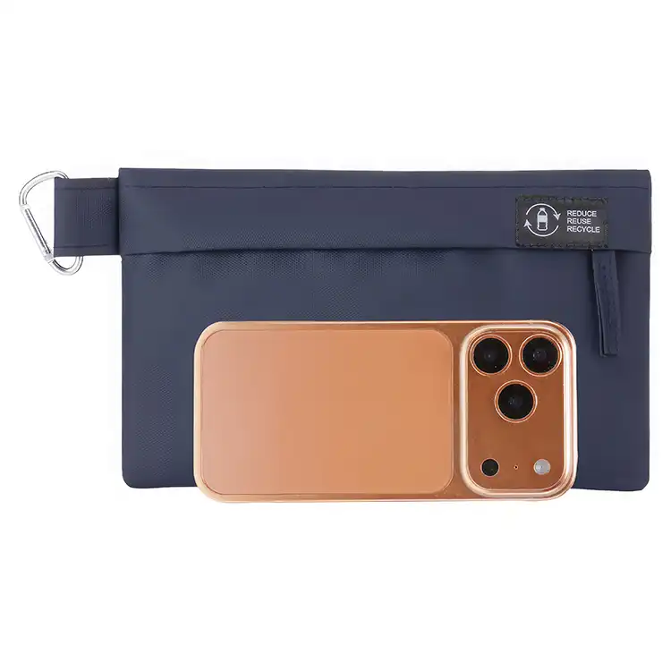 Pochette utilitaire en nylon recyclé Lakeshore avec mousqueton #4