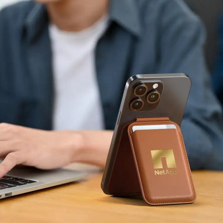 Satechi Magnetic Wallet Stand #9