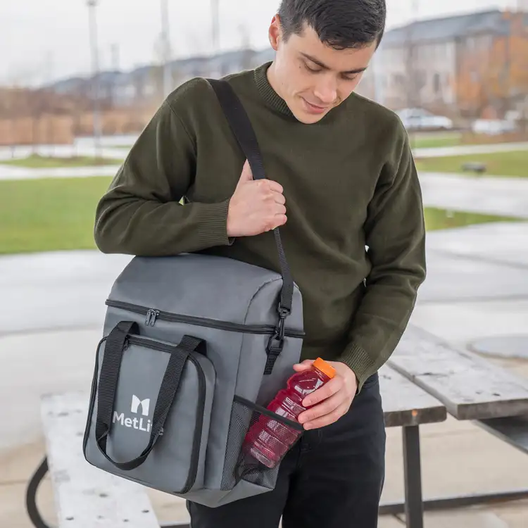 Valdivian All-in-One Picnic Bag #6