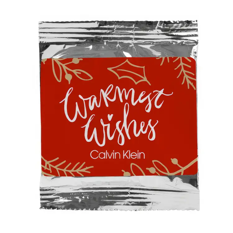 Single-serve hot cocoa packet with colour label
