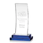 Trophée Allington en cristal optique sur double socle bleu
