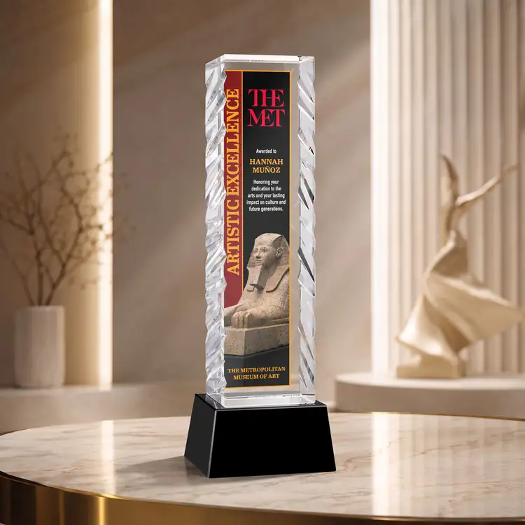 Trophée Arezzo en cristal sur socle Robson - Multicolore #10