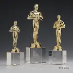 Trophée Classic Achievement sur socle en cristal optique