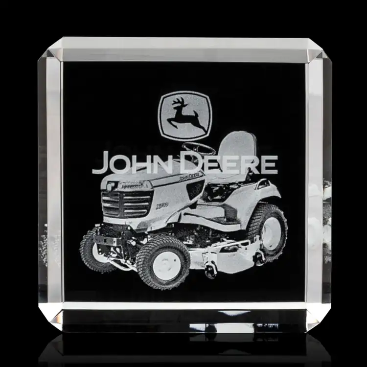 Trophée Davenport en cristal optique - Cube - Gravure 3D #2