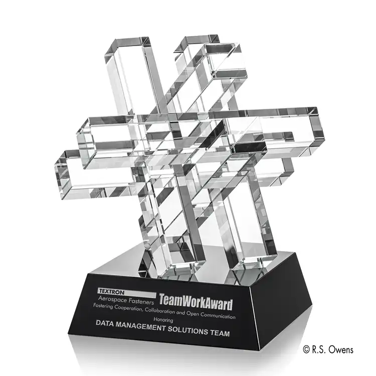 Trophée Galactic R.S. Owens en cristal optique sur socle noir