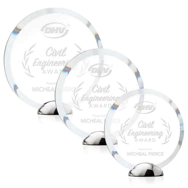 Gardiner Crystal Award on Chrome Base - Deep Etch